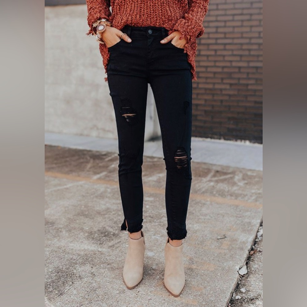 Black distressed jeans